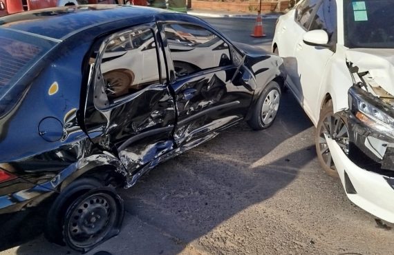 Capotamento mobiliza bombeiros na Avenida Samdu Norte