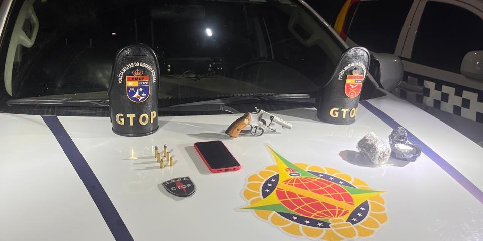 Polícia Militar prende homem com arma e drogas em Taguatinga