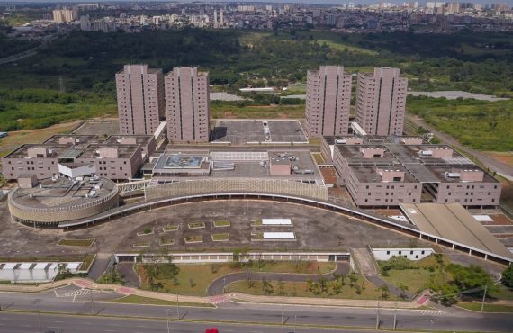 Após anos fechado, Centro Administrativo do DF pode ser vendido com aval da CLDF