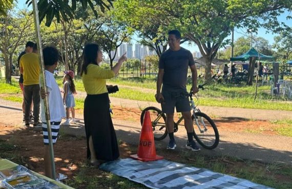 Detran orienta pessoas e flagra condutores alcoolizados no fim de semana