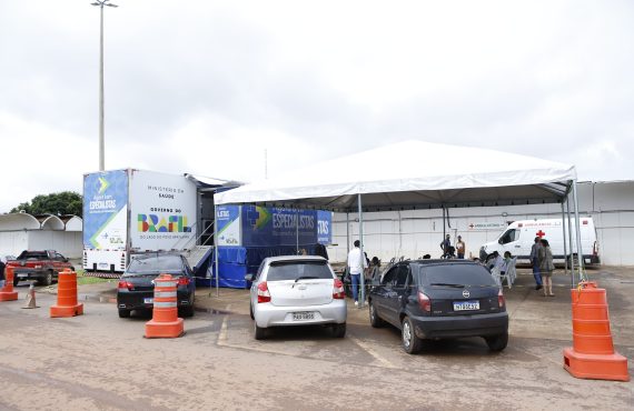 Carreta do Agora Tem Especialistas acelera consultas e exames para mulheres no HRT