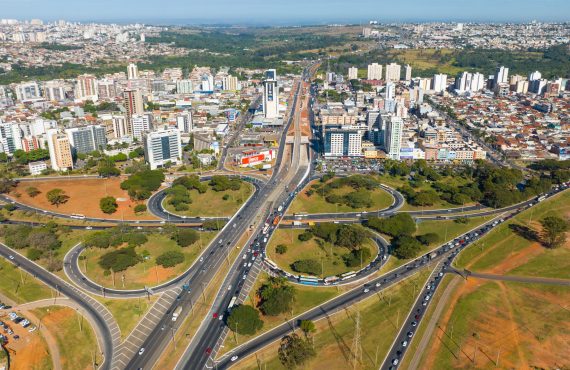 Carnaval muda funcionamento de serviços no DF; confira o que abre e o que fecha