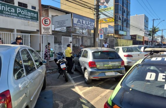 Motoristas são autuados por desrespeito a vagas especiais em Taguatinga