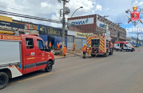 Incêndio atinge loja de móveis planejados em Taguatinga Norte